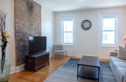 Troy Apartment | Ironworks Urban Retreat|Pet Friendly|RPI|Hospitals