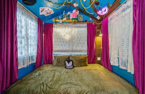 Overlook Apartment | Stay Portland - Mississippi Micro-Luxe - Mid-Century Style