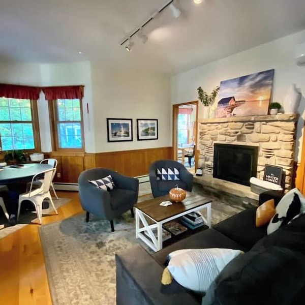 Private 3BR Gem on 2.5 Wooded Acres- Close to All in Sister Bay