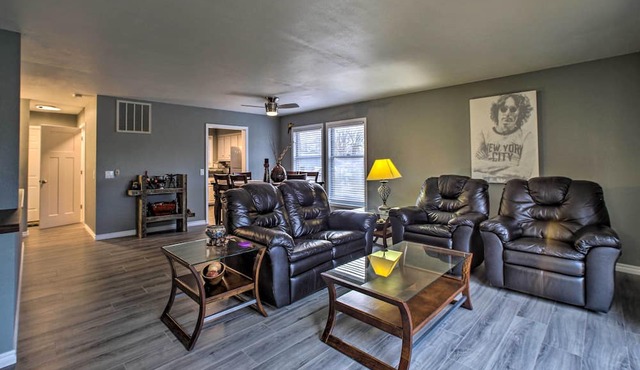 Lakefront & Trailside Escape w/Private Dock +deck in Bella Vista