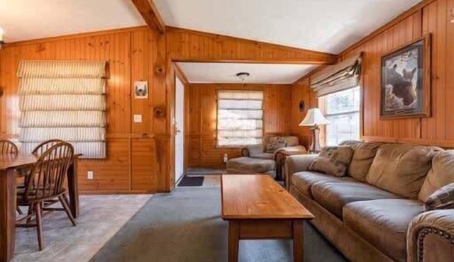 3BR Getaway at Riviera Resort in Neillsville