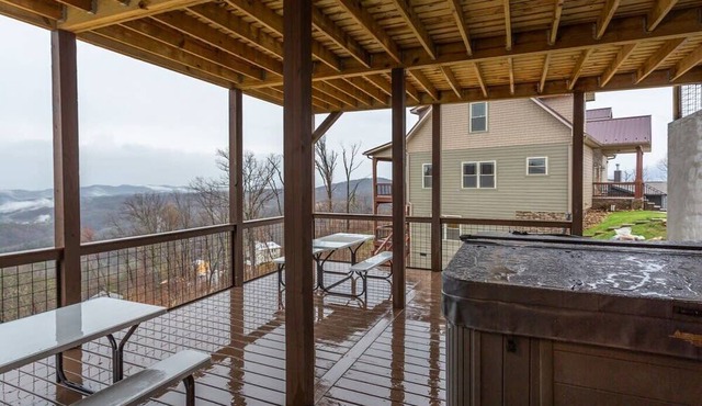 Million Dollar Views/Near Downtown Gatlinburg/New in Gatlinburg