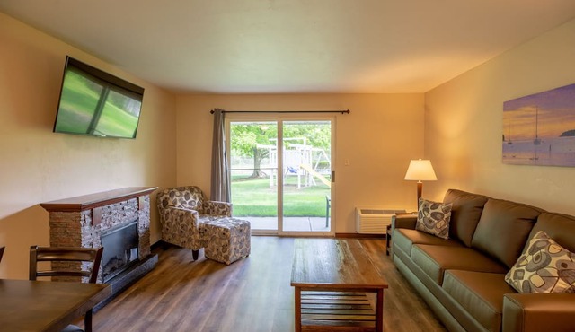 Parkwood Lodge - Door County in Fish Creek