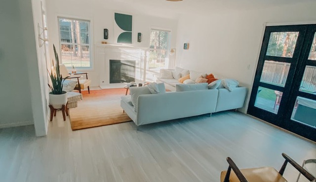 *RENOVATED* Peaceful Home Near Green Bluff, Wedding venues, Ski Resorts & Lakes in Mead
