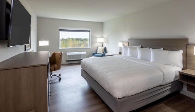GrandStay Hotel & Suites Kaukauna in Kaukauna