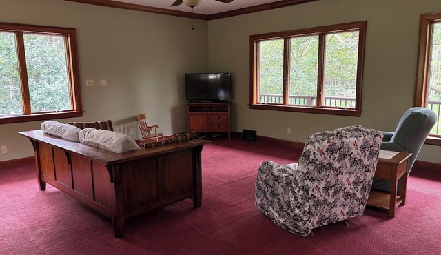 4-bedroom house on 22 acres in beautiful Kettle Moraine in Eagle