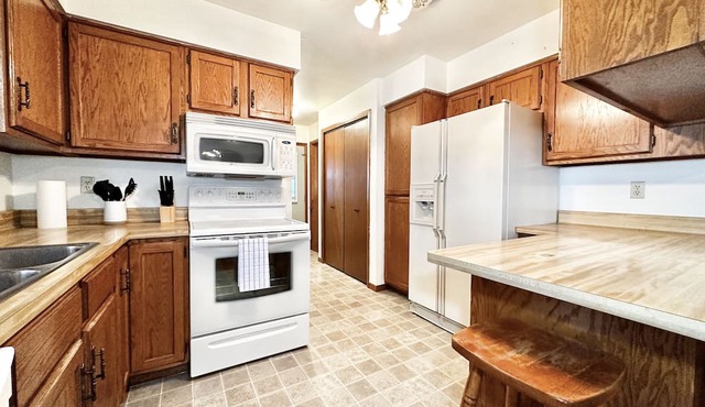 Family/Pet Friendly Berry Lake Getaway in Gillett in Gillett