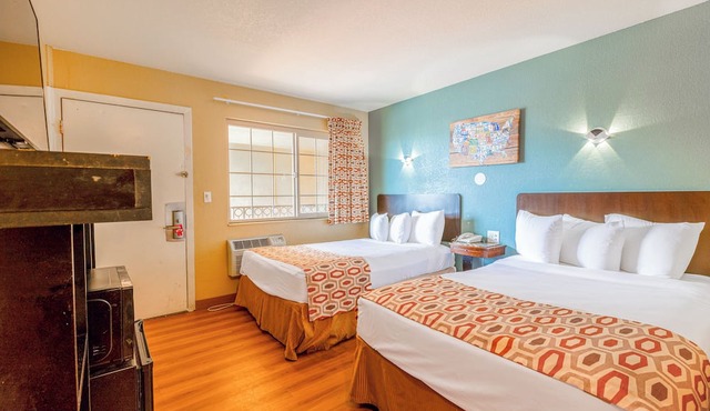 Hotel Avenida - Oceanside Camp Pendleton in Oceanside