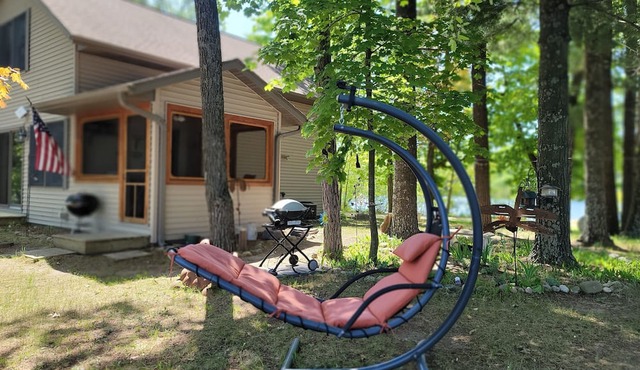 Lake home close to Nordic Mountain and area golf courses. in Wautoma