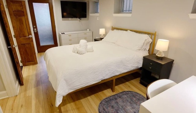 Capitol Hill Apt by Union Station, Sleeps 4 in Washington