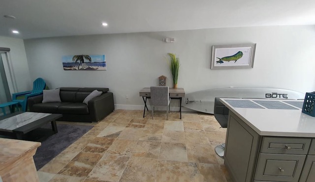 Direct Ocean Front, Beautiful Views, Close to Everything. MONTHLY RENTALS ONLY in Marathon