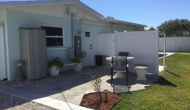 Venice Beach Studio-centrally located-Great Price-Clean-Private in Venice