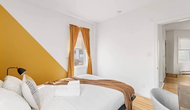 ★9-Bedrooms★ Modern & Stylish Stay for Big Grps! in Providence