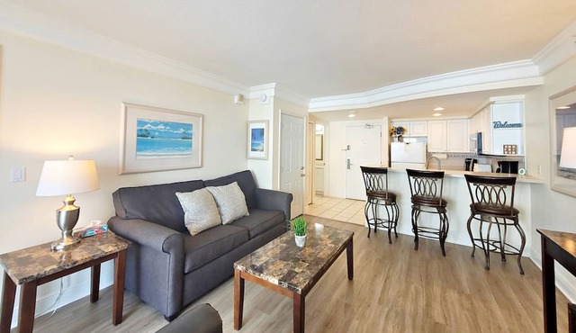 Ocean Views | Pool | 8th Floor 1BR | Sleeps 6 | Free Daily Activities in Daytona Beach