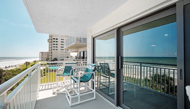 🌊 Direct Oceanfront 2BR | Large Balcony | Heated Pool & Beach Access 🏖️ in New Smyrna Beach