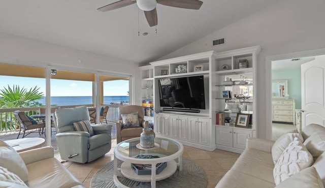Private, Gated, Oceanfront Estate, Beach, Docks, Putting green, Pickleball, Pool in Marathon