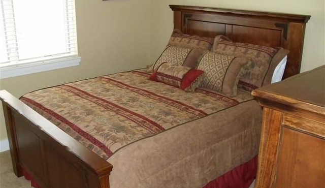 Spoil yourself in our luxurious Trappers Ridge home! in Eden