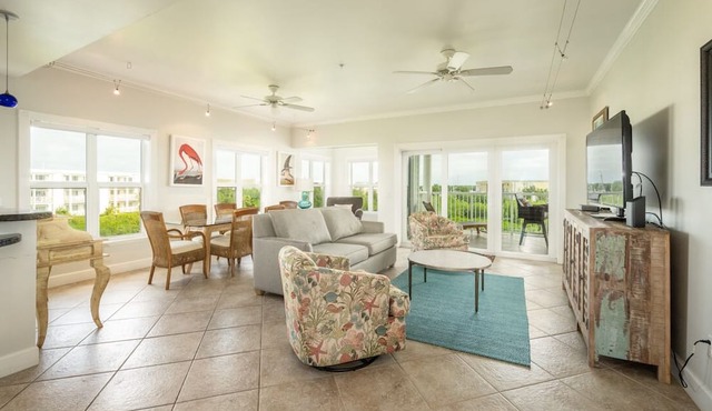 3 Bedroom 2 Bath Ocean view Condo with Full Kitchen, Covered Parking in Stock Island