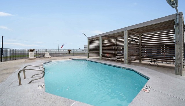 2 Full Beds | Non-Smoking in Rockport