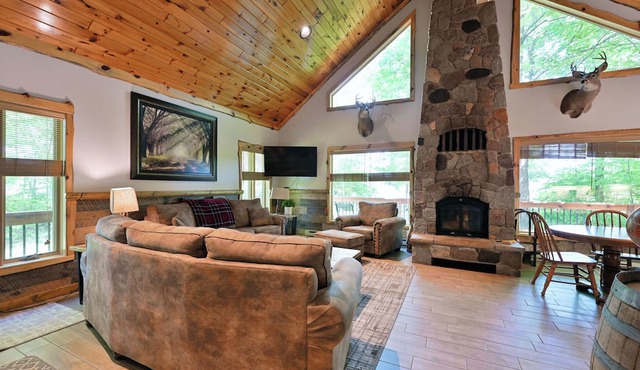 Lake Namakagon Getaway for Boating, Fishing & Trail Riding in Cable