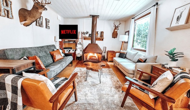Woodland Retreat Hot Tub Sauna ATV/UTV Access 5 Mins to Lake . in Neillsville