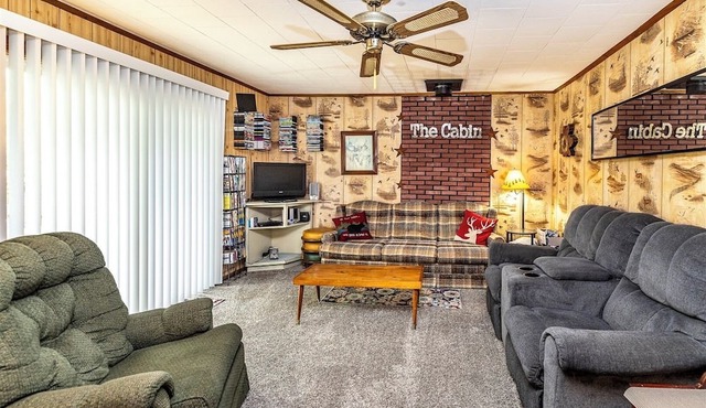 Hatfield Cabin on Water & UTV Trail w/King Bed in Neillsville