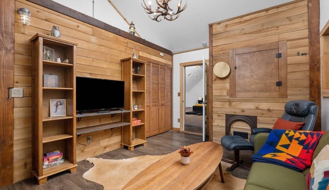 Mystic Mountain, *Pet Friendly*, Steam Sauna, 11 Miles to Govy Camp in Rhododendron