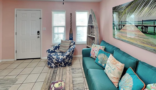 #113 Mermaids Den | Waterfront + Pool in Rockport