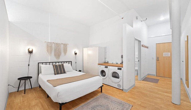 Craft District Apt w/Gym & Coffee Shop 223 in Duluth