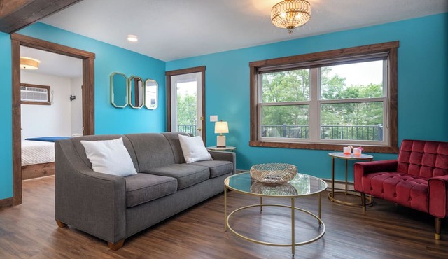 Private Deck | Downtown | Arcade | Walk to River in Prescott