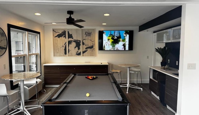 Blue Star #3 Location, Location 12 person hot tub! in Douglas