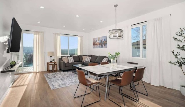 Modern Villa with Scenic Views in Spokane