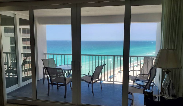 Amazing Beachfront Destin Condo With Ocean Views from All Rooms in Destin