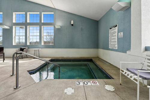 Anchor Point Condo by Simple Life Rentals in Egg Harbor