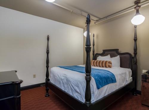 Brewhouse Inn and Suites in Milwaukee