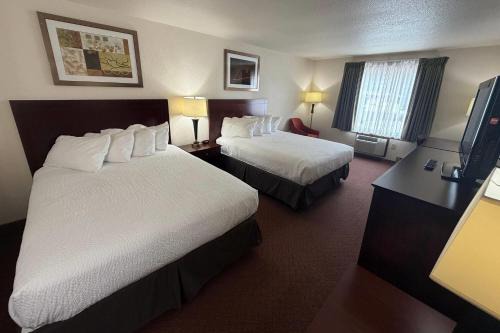 Magnuson Hotel Country Inn 