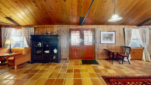 Pack Creek Lodge 