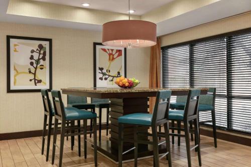 Hampton Inn City 