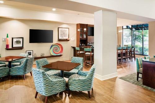 Hampton Inn Suites 